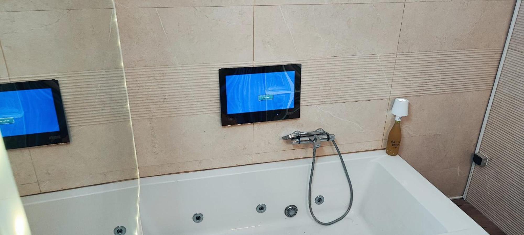 Malaga Jacuzy Apartment Exterior foto